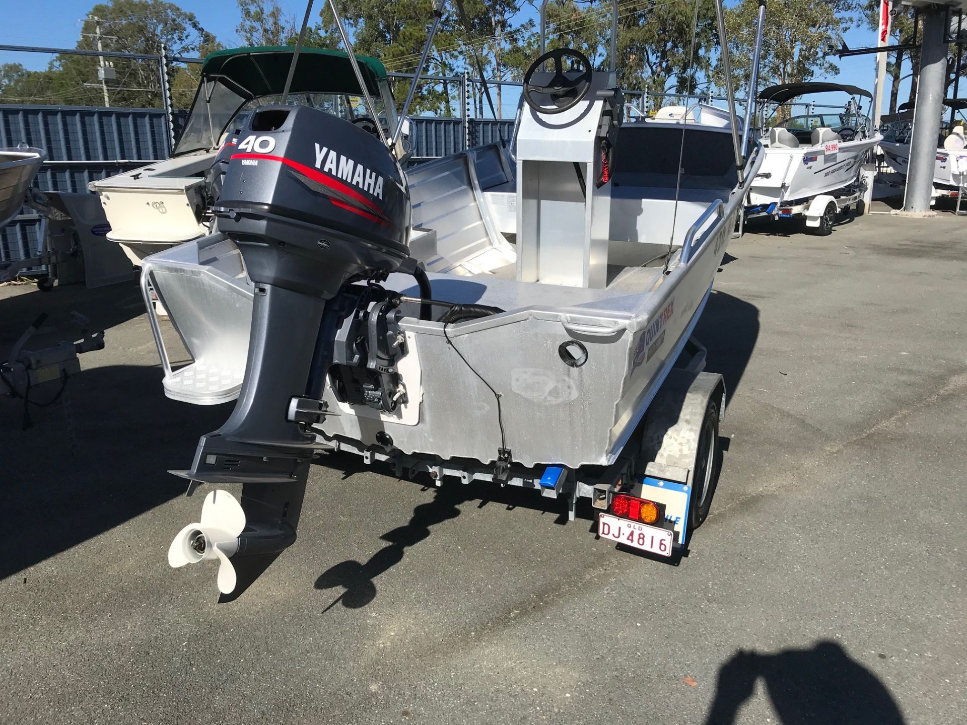 USED 2012 QUINTREX BUSTA CENTRE CONSOLE WITH YAMAHA 40HP OUTBOARD FOR SALE - Image 2